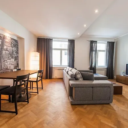 Apartment Delta Old Town Family *
