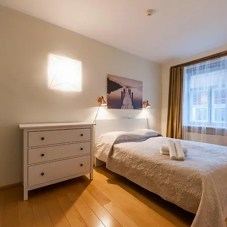 Delta Old Town Family Apartment